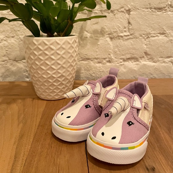 Brand New! Rare & Unique Unicorn Vans V Slip-on Shoes 🦄 - Picture 1 of 7